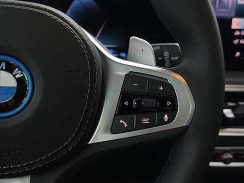 New 2026 BMW X5 xDrive50e w/ M Sport Package image 18