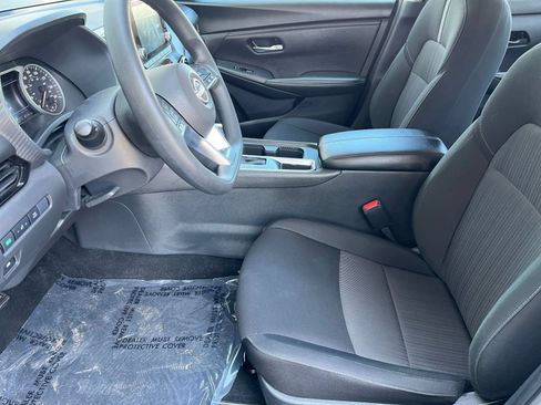 Used 2025 Nissan Sentra SV FWD image 25