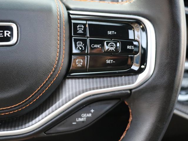 Used 2023 Jeep Grand Wagoneer Series III w/ Rear Seat Video Group 1 AWD/4WD image 29