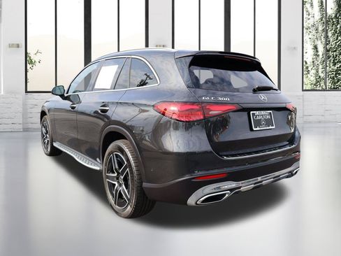 Used 2026 Mercedes-Benz GLC 300 image 3