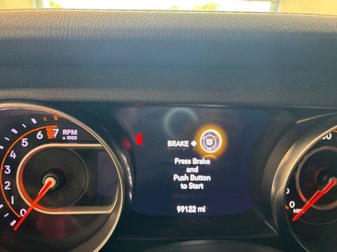 Used 2020 Jeep Wrangler Unlimited Sahara AWD/4WD image 14