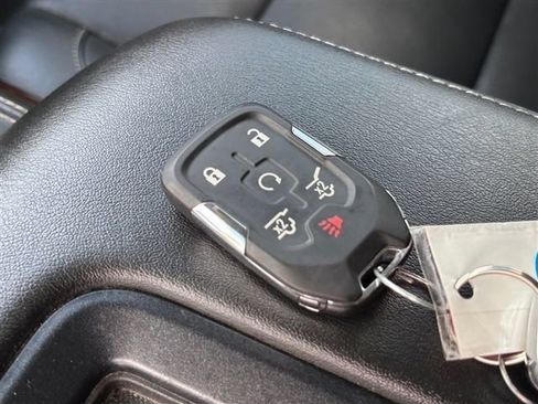 Used 2019 GMC Yukon XL SLT w/ Open Road Package RWD image 31