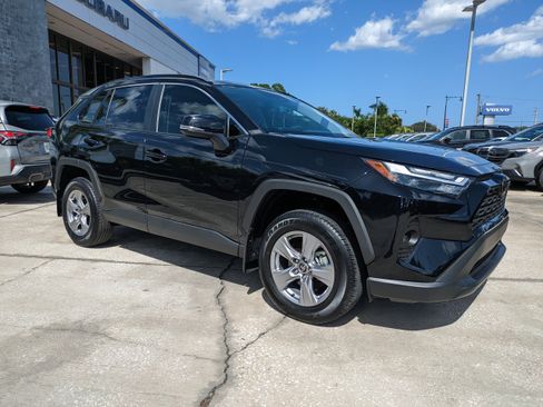 Used 2025 Toyota RAV4 XLE w/ Convenience Package FWD image 2