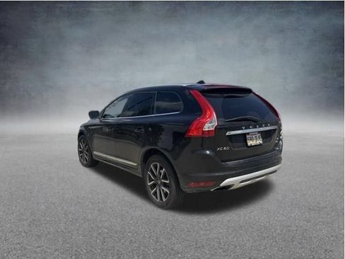 Used 2017 Volvo XC60 T6 Dynamic w/ Preferred Option Package AWD/4WD image 6