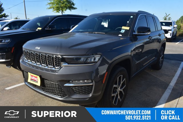 Used 2024 Jeep Grand Cherokee Limited RWD image 1