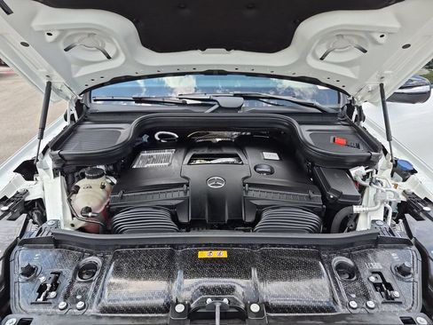 Used 2024 Mercedes-Benz GLS 580 4MATIC image 18