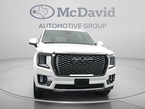 Used 2024 GMC Yukon Denali Ultimate AWD/4WD image 2