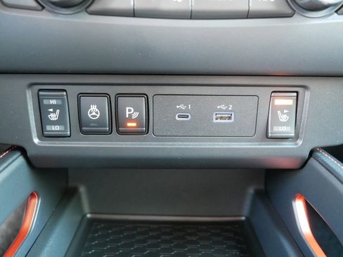 Certified 2024 Nissan Frontier PRO-4X w/ Pro Convenience Package AWD/4WD image 32