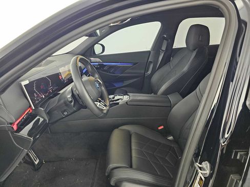 Used 2026 BMW 550e xDrive w/ Premium Package AWD/4WD image 20