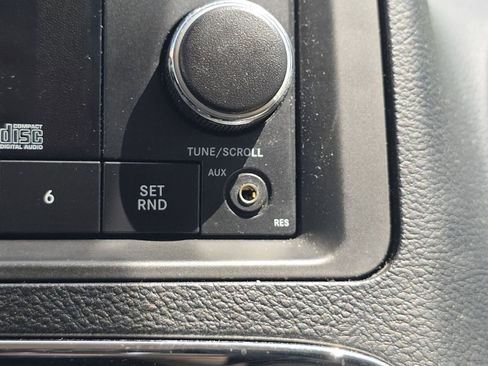 Used 2014 Dodge Grand Caravan American Value Package FWD image 5