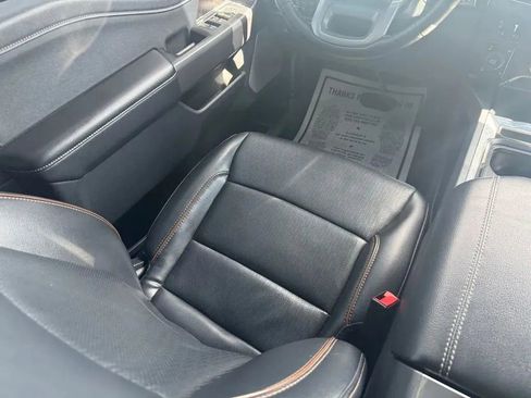 Used 2025 Ford F250 Lariat w/ Black Appearance Package AWD/4WD image 21