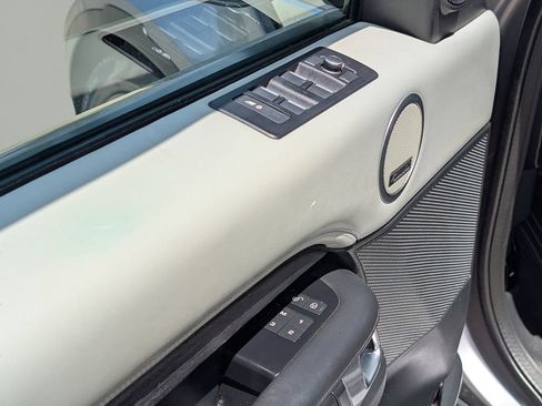 Used 2020 Land Rover Discovery HSE Luxury AWD/4WD image 18