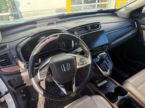 Used 2020 Honda CR-V Touring image 4