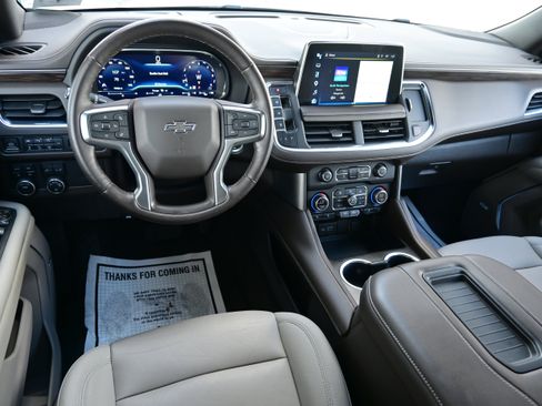 Used 2022 Chevrolet Tahoe Z71 w/ Luxury Package image 27