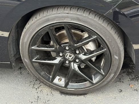 Used 2025 Honda Civic Sport image 11
