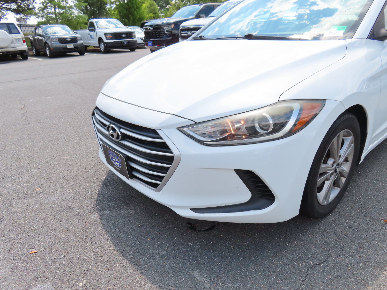 Used 2017 Hyundai Elantra SE FWD image 8