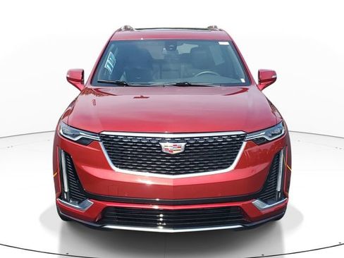 Certified 2025 Cadillac XT6 Luxury FWD image 5
