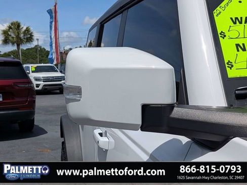 Used 2022 Ford Bronco Outer Banks w/ Sasquatch Package AWD/4WD image 12