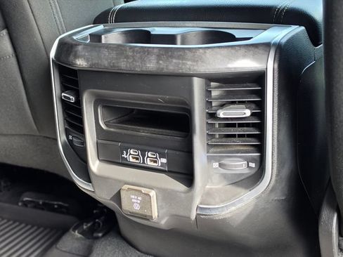 Used 2019 RAM 1500 Big Horn AWD/4WD image 18