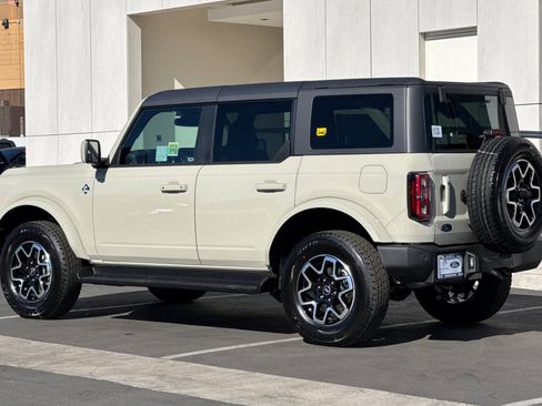 New 2025 Ford Bronco Outer Banks image 5