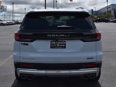 Used 2026 GMC Acadia Denali w/ Super Cruise Package FWD image 9
