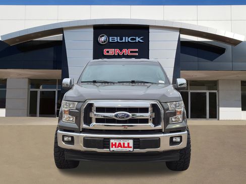 Used 2017 Ford F150 XLT RWD image 2