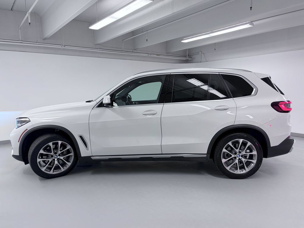 Used 2020 BMW X5 xDrive40i w/ Convenience Package AWD/4WD image 4
