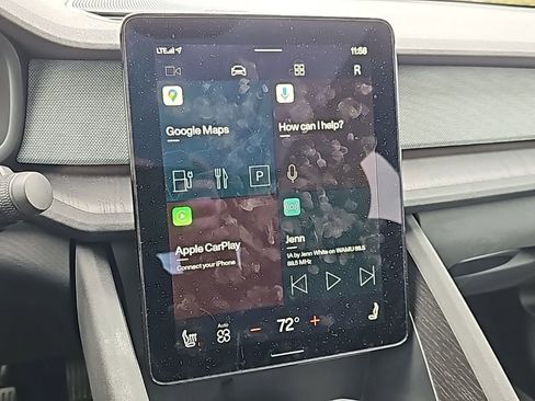 Used 2021 Polestar Polestar 2 w/ Performance Package image 5