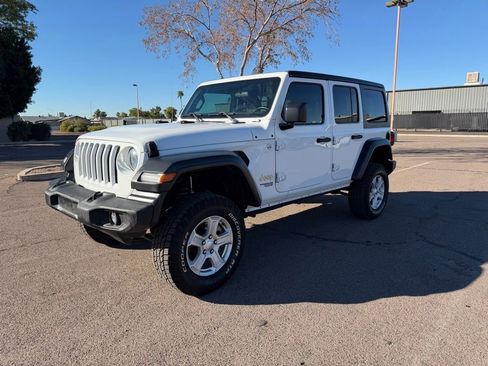 Used 2018 Jeep Wrangler Unlimited Sport S image 4