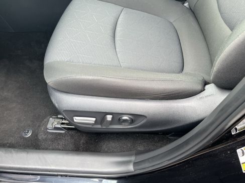 Certified 2025 Toyota RAV4 XLE AWD/4WD image 17