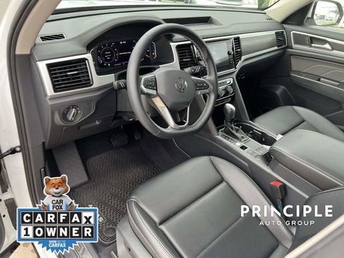 Certified 2023 Volkswagen Atlas SE w/ Black Wheel Package FWD image 16