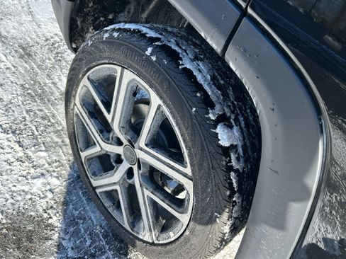 Used 2025 Jeep Compass Limited w/ Sun & Sound Group image 25