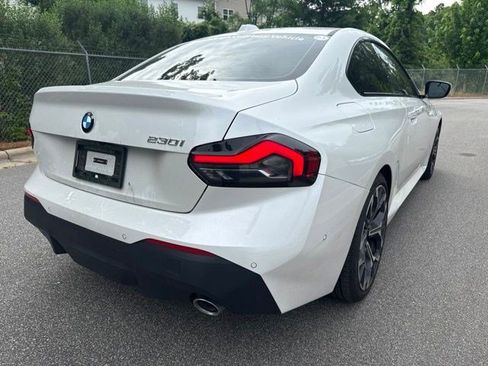 Certified 2025 BMW 230i Coupe w/ Premium Package RWD image 5