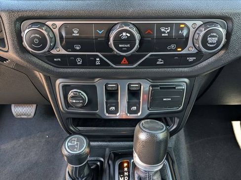 Used 2024 Jeep Wrangler Sport AWD/4WD image 14
