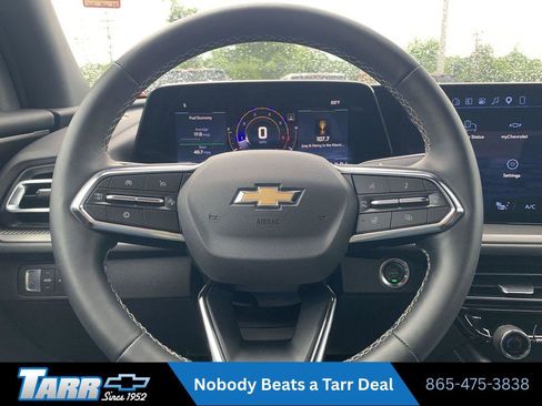 Used 2026 Chevrolet Traverse LT AWD/4WD image 11