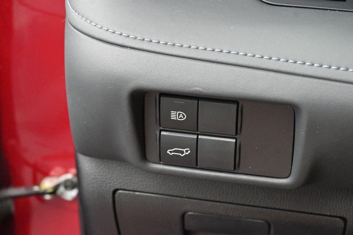 Used 2022 Toyota Highlander XSE AWD/4WD image 30
