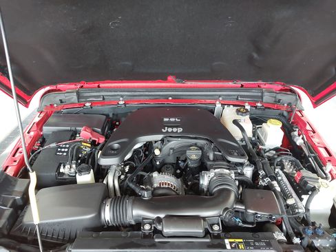 Used 2020 Jeep Gladiator Sport w/ Quick Order Package 24S image 30