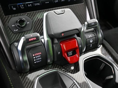 Used 2024 Lamborghini Urus Performante image 23