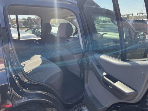 Used 2007 Nissan Xterra S w/ Utility Pkg image 12