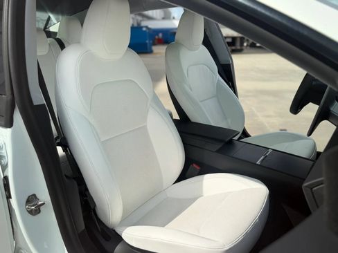 Used 2024 Tesla Model 3 Standard Range RWD image 24
