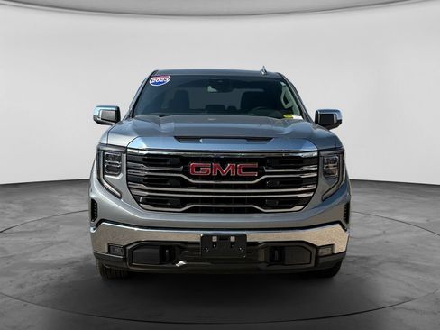 Used 2023 GMC Sierra 1500 SLT AWD/4WD image 3