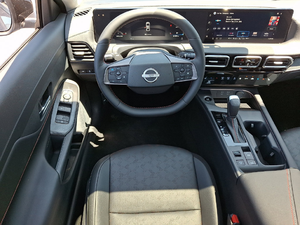 New 2026 Nissan Sentra SR w/ SR Premium Package FWD image 10