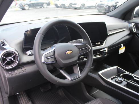 New 2027 Chevrolet Equinox LT FWD image 10