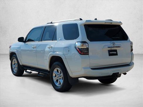 Used 2021 Toyota 4Runner SR5 Premium w/ Moonroof Package RWD image 8