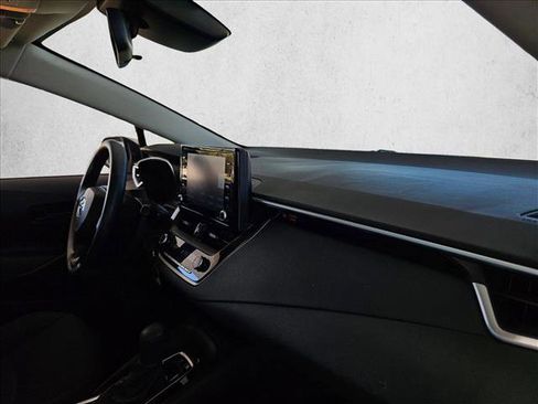 Used 2022 Toyota Corolla LE image 22