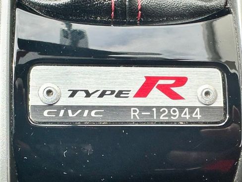 Used 2018 Honda Civic Type R image 12