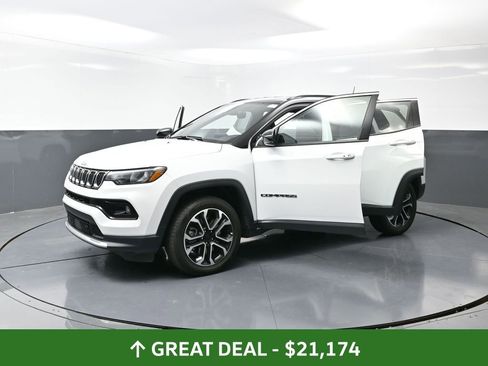 Used 2024 Jeep Compass Limited image 57