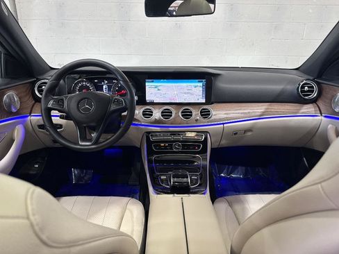 Used 2017 Mercedes-Benz E 400 4MATIC Wagon image 58