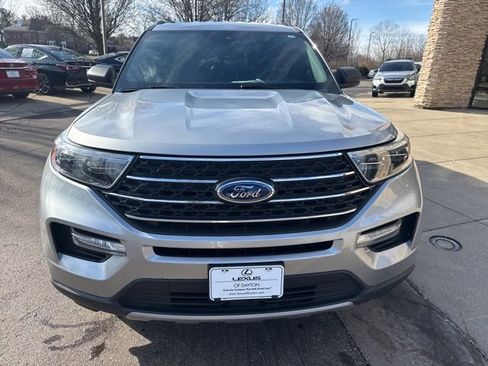 Used 2020 Ford Explorer XLT w/ Equipment Group 202A image 8