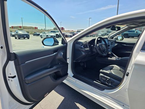 Used 2023 Toyota Camry XSE w/ Navigation Package FWD image 18